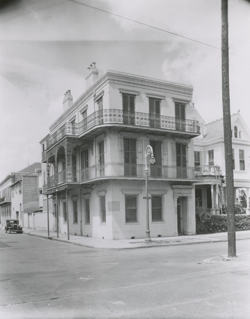 1002 Esplanade Condos in 1939